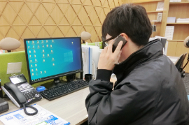 電話一本でのご注文はもちろん、メールによるご注文も承ります。お望みであれば営業の者が打ち合わせに伺います。