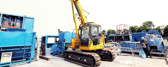 基礎工事に特化した品揃えであらゆる機械を取りそろえています。